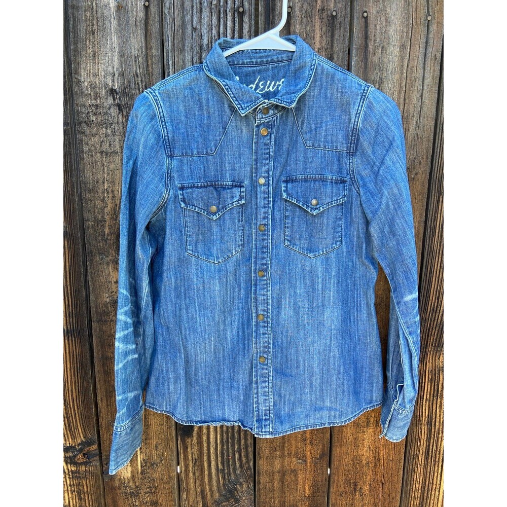 Madewell Denim snap button down shirt Size Small